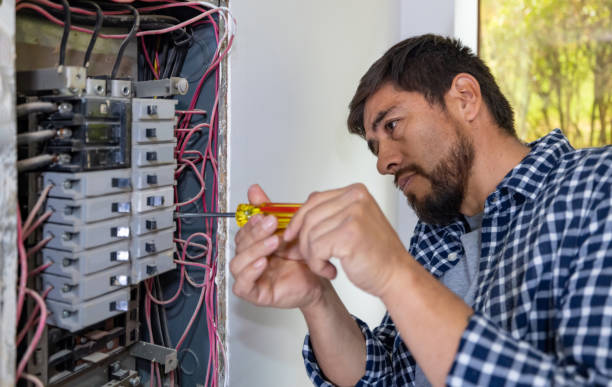 Best Electrical Contractors for Businesses  in New Berlin, WI